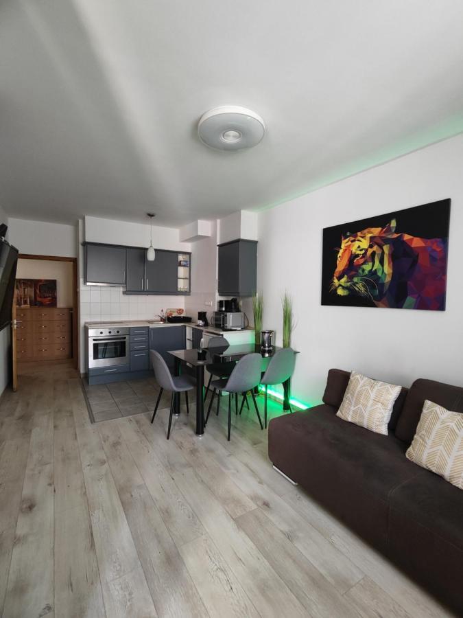 Dolce Vita Zafir Apartman Budapest Bagian luar foto